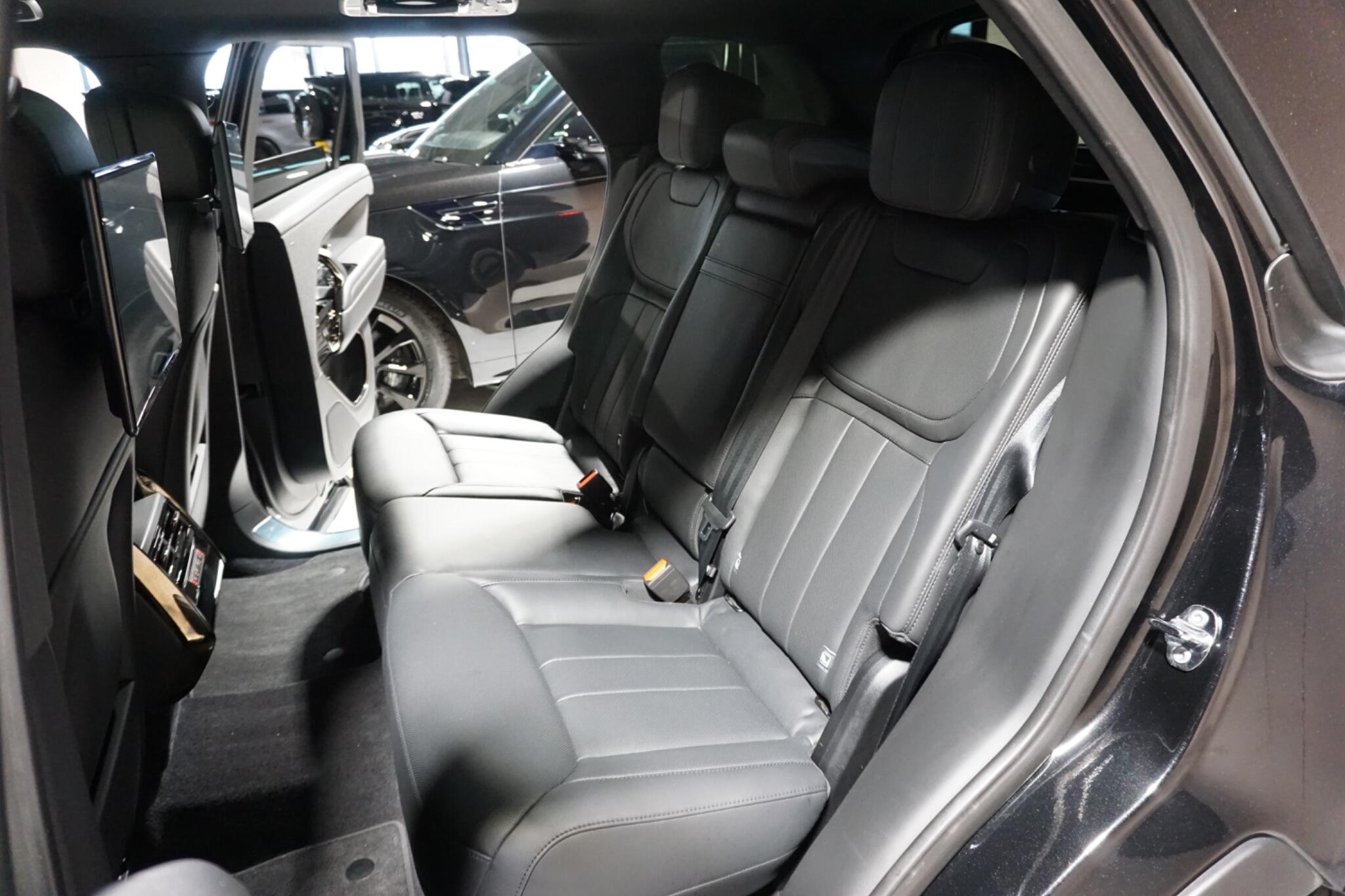 Land Rover Range Rover Sport 3.0 D300 MHEV Dynamic SE SUV 5dr Diesel Auto 4WD Euro 6 (s/s) (300 ps)